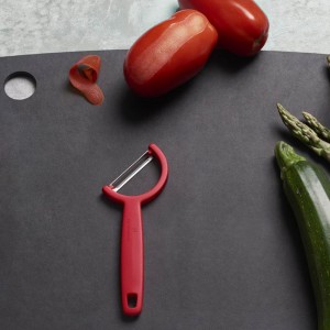 VICTORINOX RHO. Обзор на овощечистку с угловой конструкцией VICTORINOX RHO. Обзор на овощечистку с угловой конструкцией