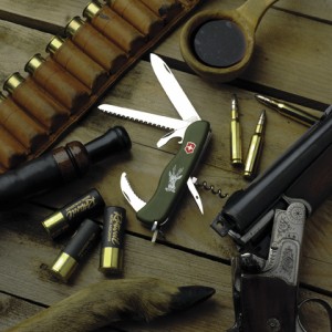 VICTORINOX HUNTER. Обзор складных швейцарских ножей для охоты и туризма