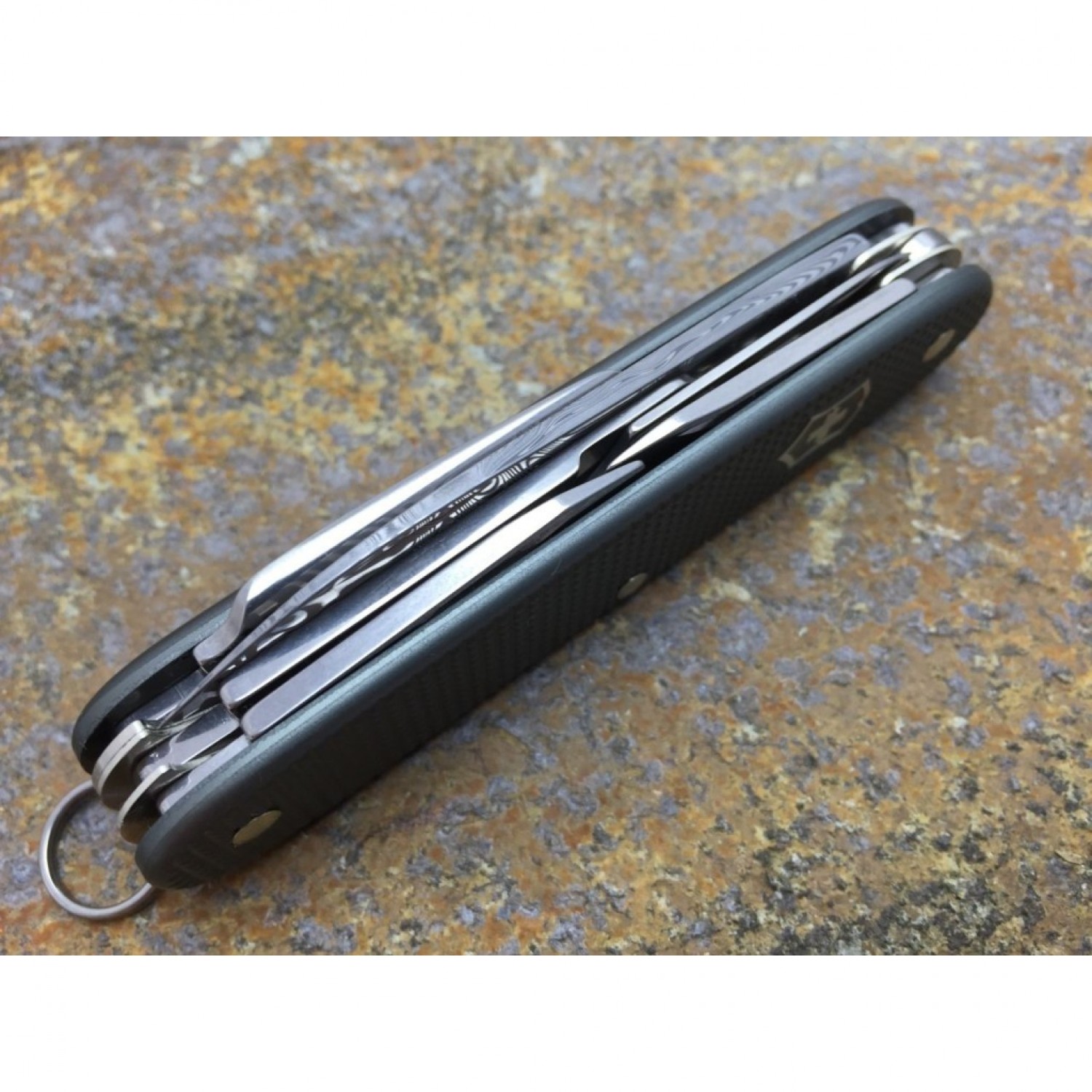 VICTORINOX PIONEER X DAMASTEEL 0.8231.J16. Купить Нож на
